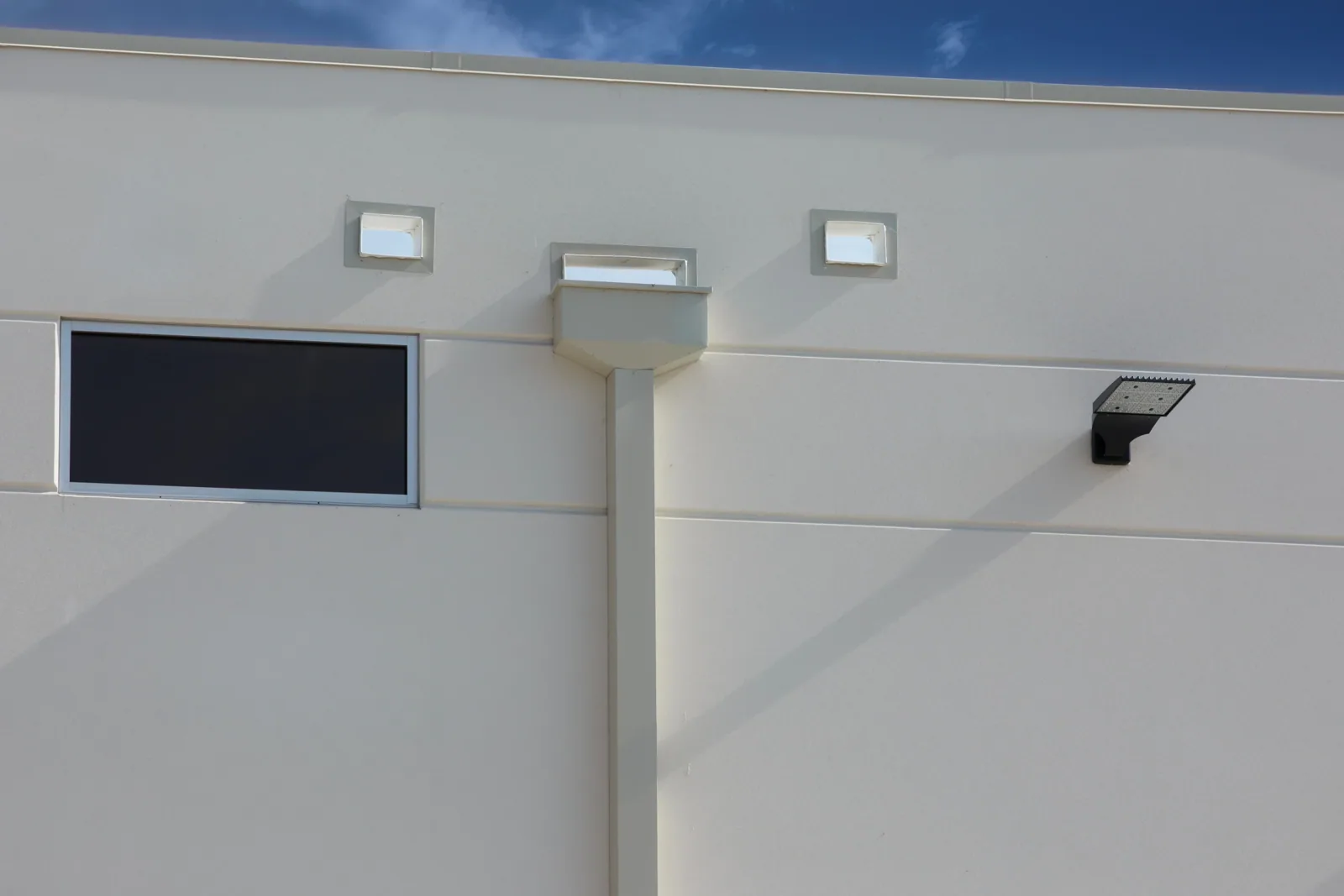 Edge Metal, Coping and Gutters in Kenosha, WI Edge Metal, Coping and Gutters in Kenosha, WI